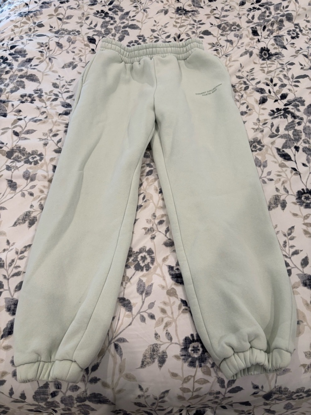 Comfrt Mint Green Fleece Joggers with Elastic Waistband